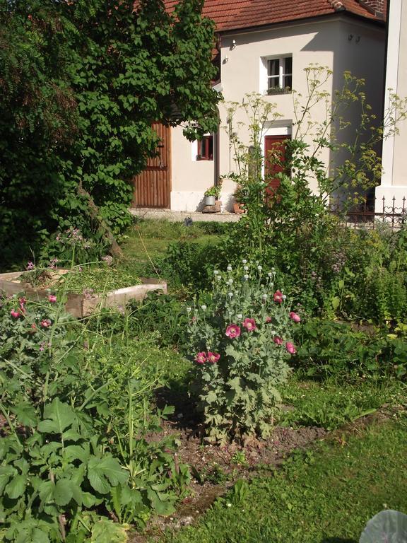 Historischer Pfarrhof Niederleierndorf Langquaid Eksteriør bilde